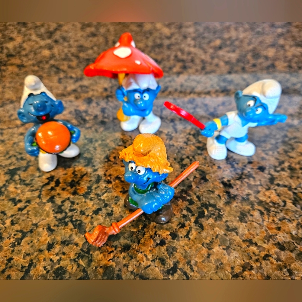 Set of 4 Smurfs - Picture 2 of 10